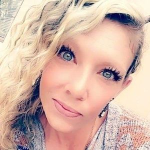 Meet your Posher, Candace